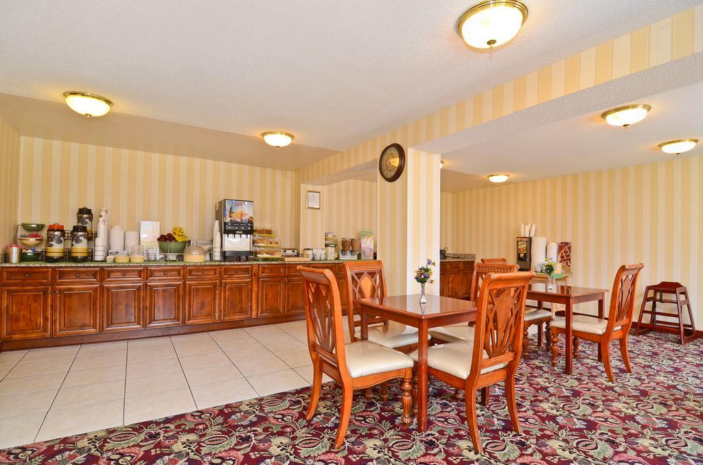Stayapt Suites Alexandria-Fort Belvoir Restaurant photo