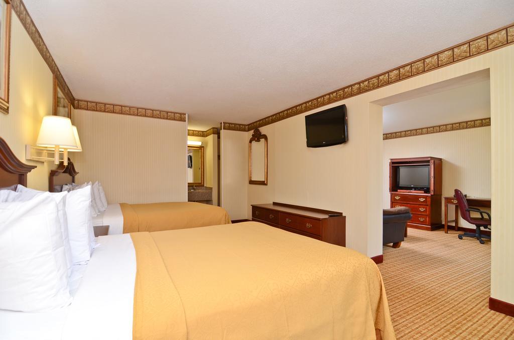 Stayapt Suites Alexandria-Fort Belvoir Room photo